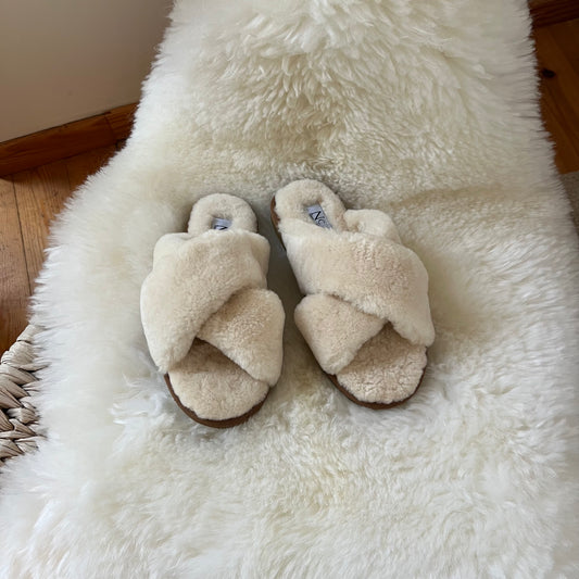 Pantoufles en peau de mouton - 2 coloris